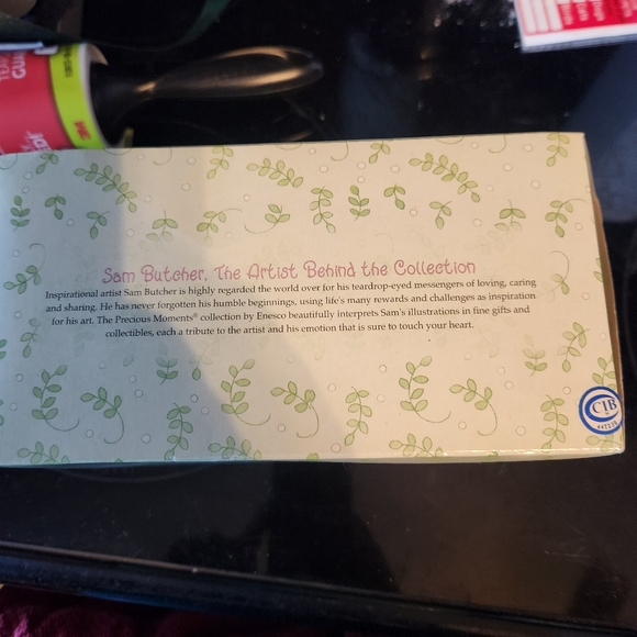 Cute Cocoa Mug with Figurine - Picture 2 of 3